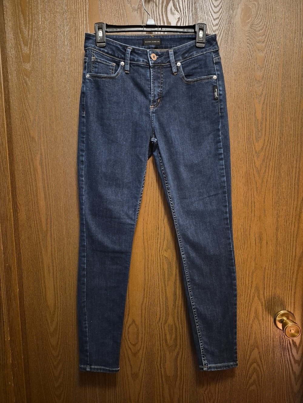 Silver Avery Medium Wash Skinny Jeans Women's Stretch Denim 28" X 29"